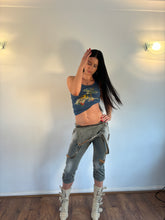 Load image into Gallery viewer, Vintage Y2K Denim 3/4 length Dungarees

