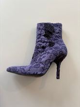 Load image into Gallery viewer, Vintage Y2K Pony Skin Purple Boots
