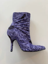 Load image into Gallery viewer, Vintage Y2K Pony Skin Purple Boots
