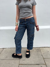 Load image into Gallery viewer, Vintage Y2K Denim Crop Cargo Jeans
