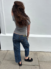 Load image into Gallery viewer, Vintage Y2K Denim Crop Cargo Jeans
