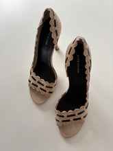 Load image into Gallery viewer, Vintage Y2K River Island Peep Toe Cream Heels Shoes
