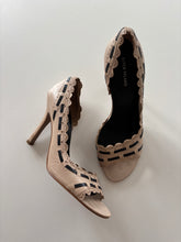 Load image into Gallery viewer, Vintage Y2K River Island Peep Toe Cream Heels Shoes
