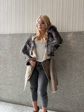 Load image into Gallery viewer, Vintage Y2K karl donoghue Grey leather Sherling Leather Coat

