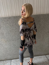 Load image into Gallery viewer, Vintage Y2K Topshop Geometric Cut out shoulder Top

