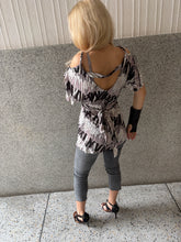 Load image into Gallery viewer, Vintage Y2K Topshop Geometric Cut out shoulder Top
