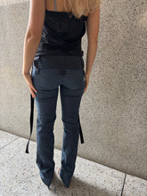 Load image into Gallery viewer, Vintage Y2K Diesel Straight Leg Low Waist Jeans
