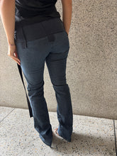 Load image into Gallery viewer, Vintage Y2K Diesel Straight Leg Low Waist Jeans
