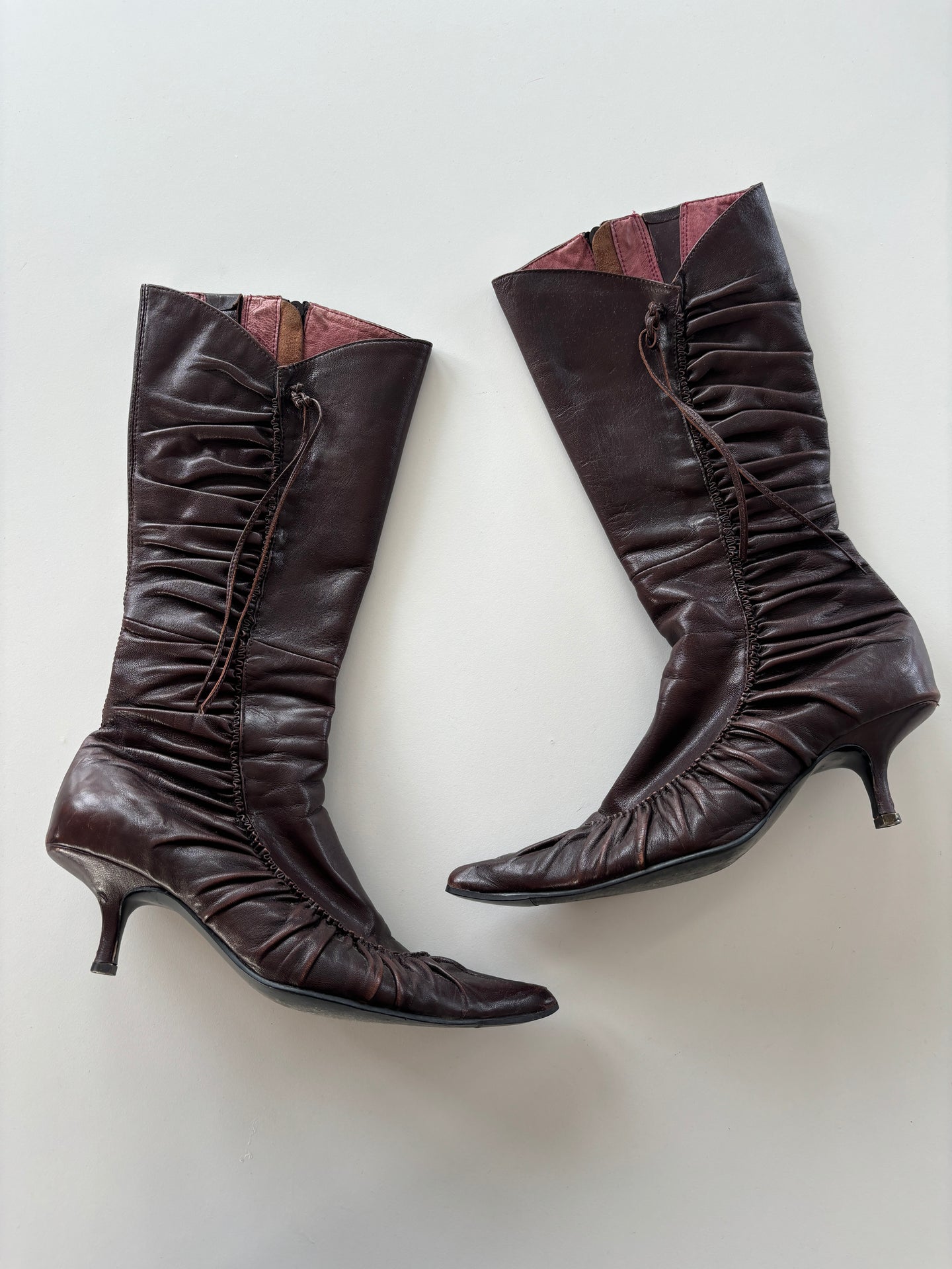 Vintage Y2K Brown Leather Pointed Rouched Boots