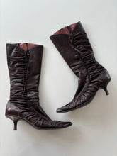Load image into Gallery viewer, Vintage Y2K Brown Leather Pointed Rouched Boots

