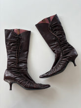Load image into Gallery viewer, Vintage Y2K Brown Leather Pointed Rouched Boots

