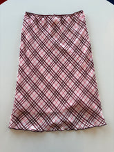 Load image into Gallery viewer, Vintage Y2K pink diagonal check midi skirt
