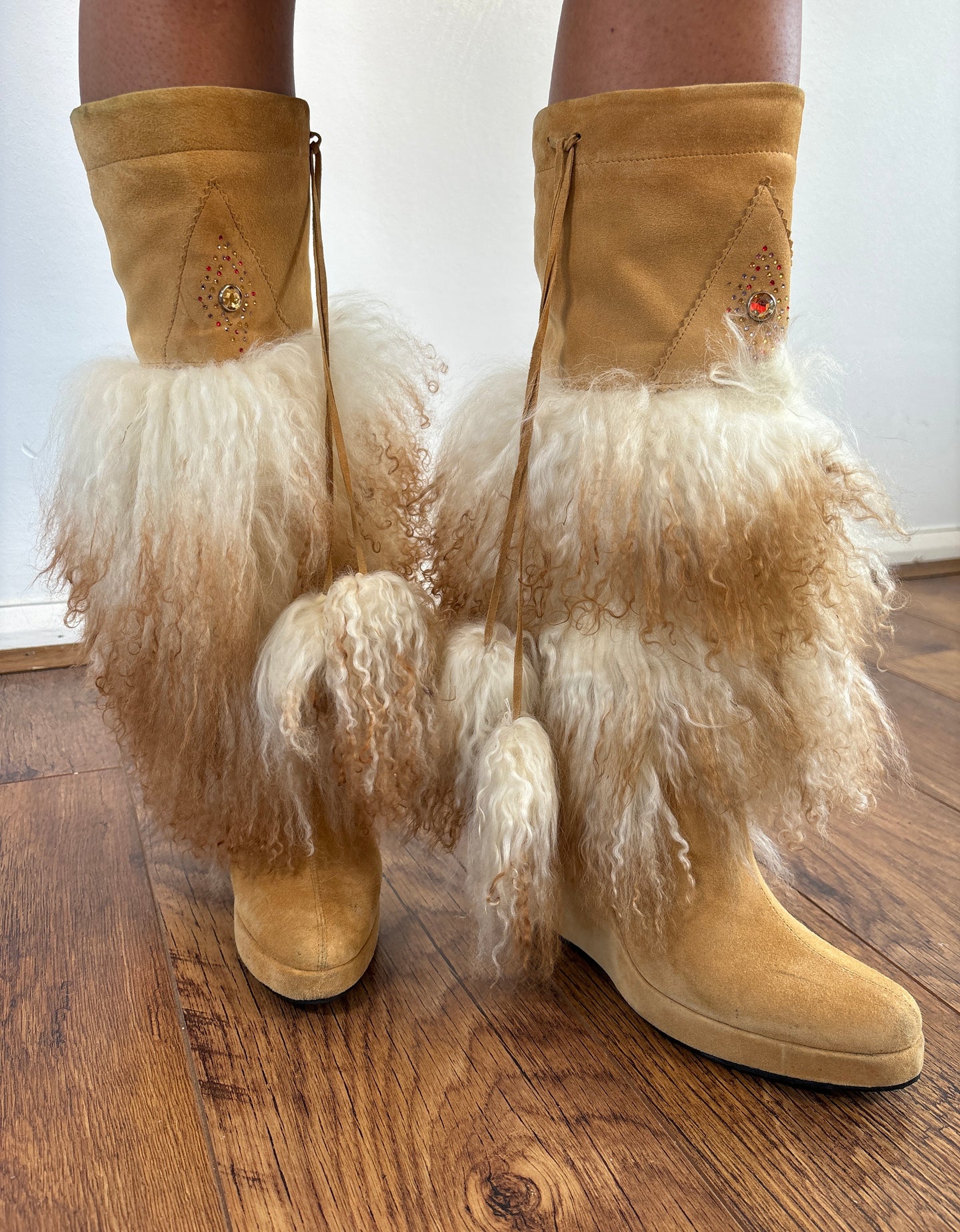 Vintage Y2K Mongolian fur Wedge pom pom Boots 