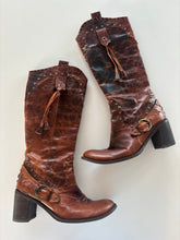 Load image into Gallery viewer, Vintage Y2K brown heel moto cowboy western boots
