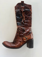 Load image into Gallery viewer, Vintage Y2K brown heel moto cowboy western boots
