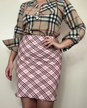 Load image into Gallery viewer, Vintage Y2K pink diagonal check midi skirt
