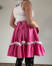 Load image into Gallery viewer, Vintage Y2K pink and white bow midi Skirt

