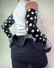 Load image into Gallery viewer, Vintage Y2K White Ruffle Top
