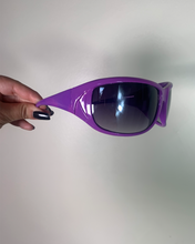 Load image into Gallery viewer, Vintage Y2K Purple over sized Sunglasses
